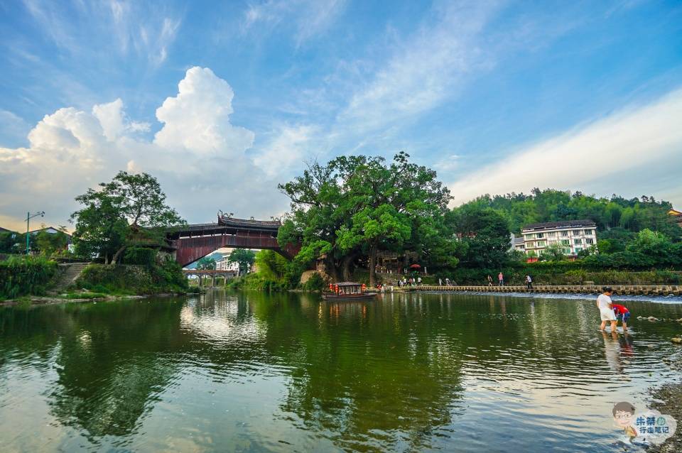 敞开大门|浙江一景区走红后，每年到访游客数百万，却继续敞开大门迎接游客