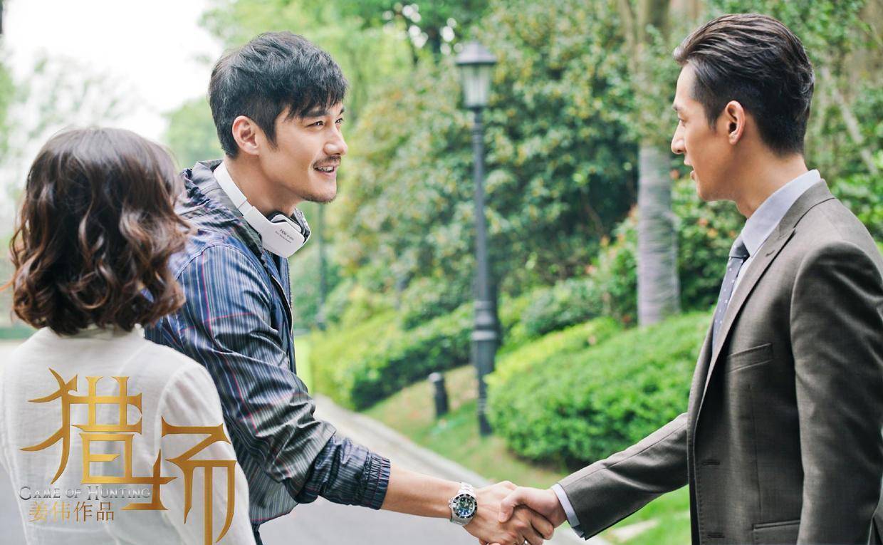 原创胡兵晒旧照为李若彤庆生女生依偎在男生怀里两人至今都未婚