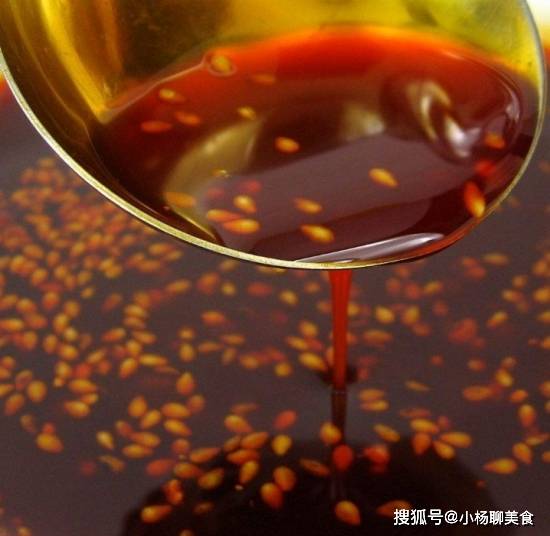 辣椒面做辣椒油 视频 2428d660495e46c5bc2abfc72c9844ad.jpeg