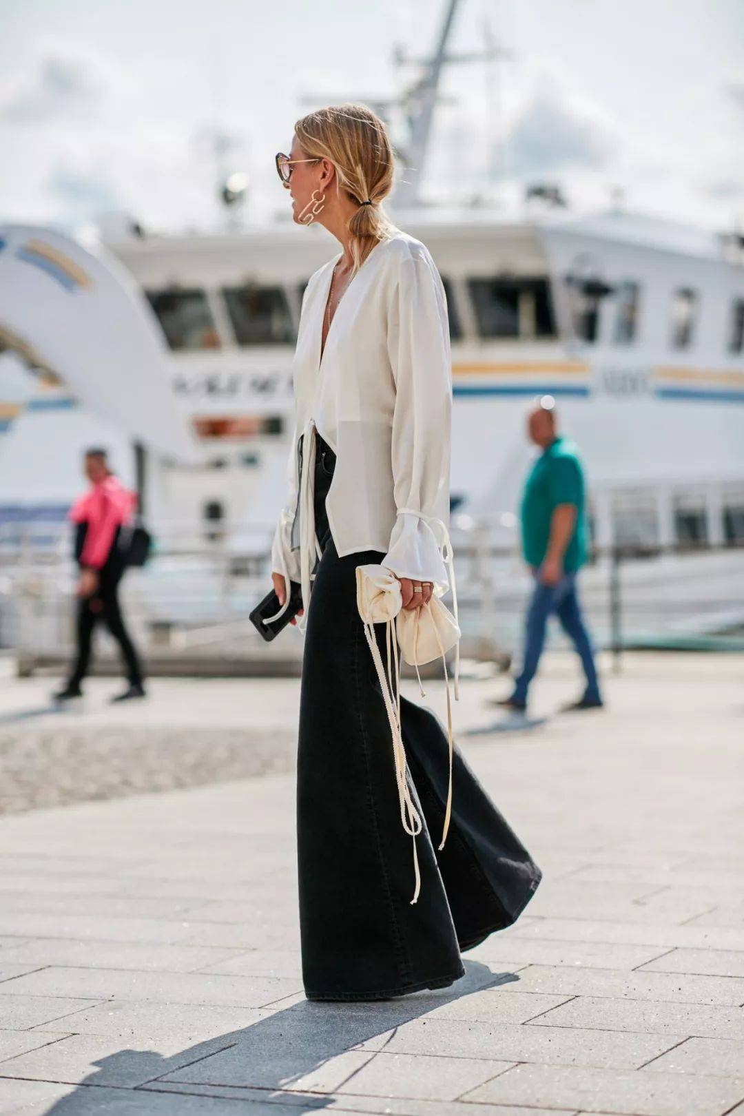 驼色|大半个娱乐圈都在穿，好看极了。