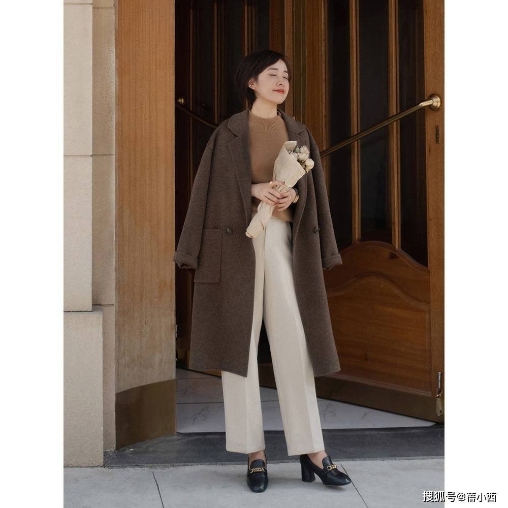 显高|试过了那么多的裤子，还是觉得高腰款式最百搭，显高显瘦还时髦！