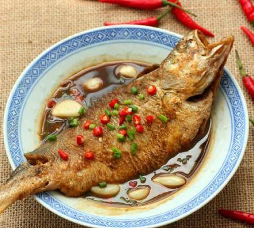 蒜烧黄鱼做法步骤 6d43d55c396f41fca378e1fa95d7774e.jpeg