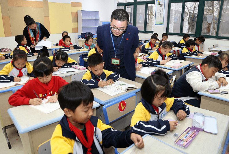 调整|小学教育迎来调整，学前班或被取消，同时还有一个好消息！
