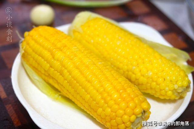 叶子|玉米按斤买和按根买哪种划算？超市员工透露“小套路”，了解一下