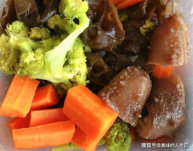 因为|关晓彤分享自己的一周减肥食谱,每天不重样,能这么瘦是有原因的