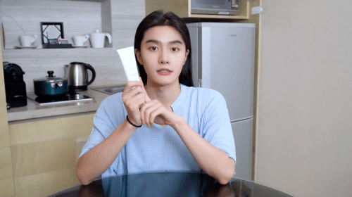 长发|创造营薛八一官宣肤乐美星品推荐官 气质少年果＂敢＂焕真颜