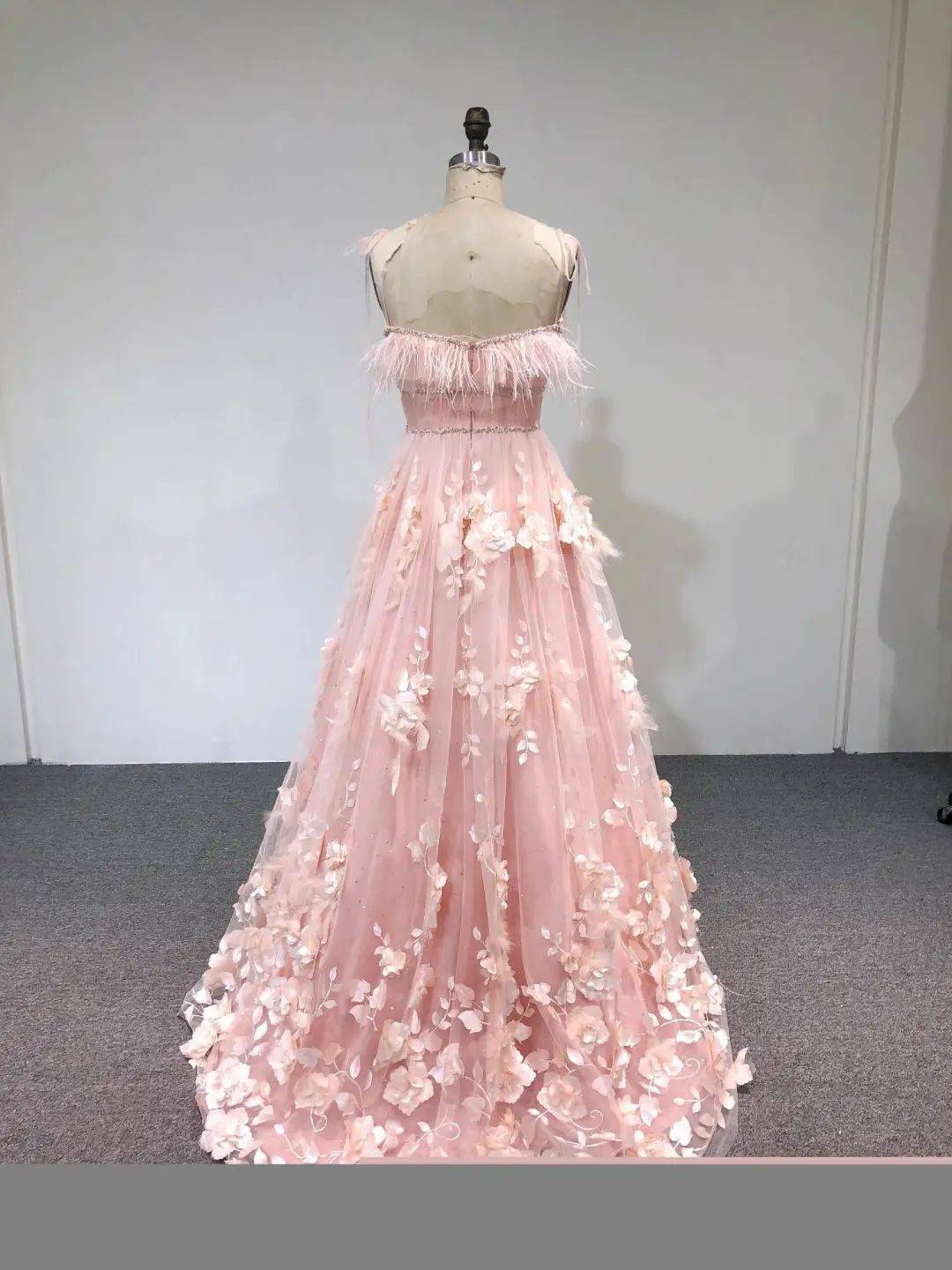 设计|小E优品推荐 | “国色”婚纱礼服，中外设计力量