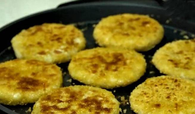 方法|入秋后，此果正当季，2块钱1斤，用来做早餐饼酸甜又软糯，太香了