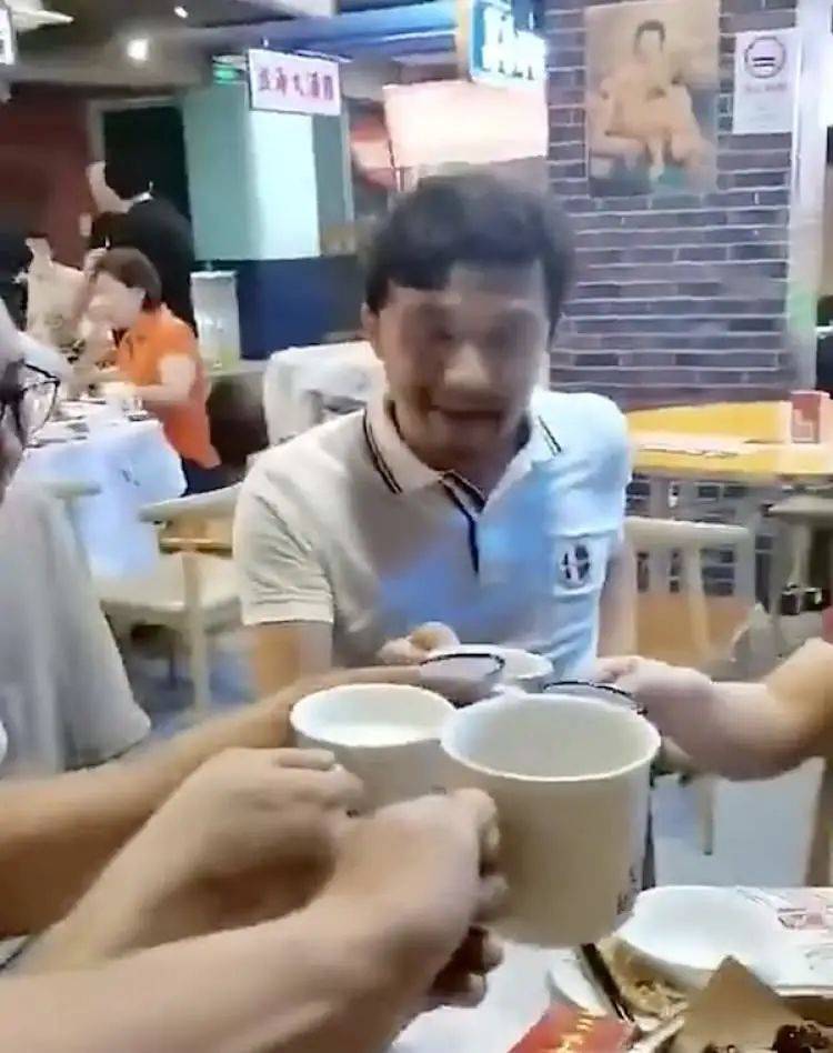 谢晖|谢晖被停职，道歉后怒骂：对此类人渣深恶痛绝