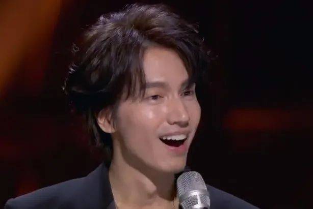 内地|?过气港星组团上演“情怀杀”，被网友嘲来内地捞金，只能靠卖情怀