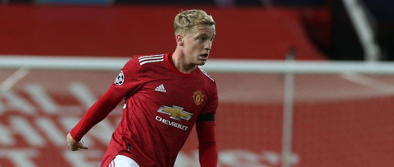 巴萨有意租借范德贝克,科曼:增强中场控制力_曼联的