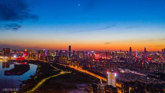 东北唯一的国家中心城市沈阳，晚霞美爆了，这才是国际大都市夜景