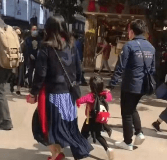 梅根|丹麦王储妃三天三套造型,红裙惊艳蓝裙高贵,曾撞衫梅根气场全开