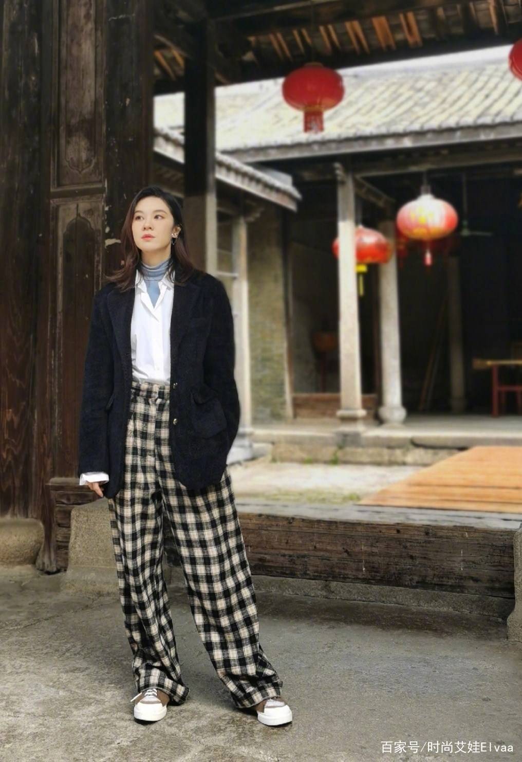 身材|郁可唯真高调，短裤比西装短还穿出“圆规腿”，168胸以下全是腿