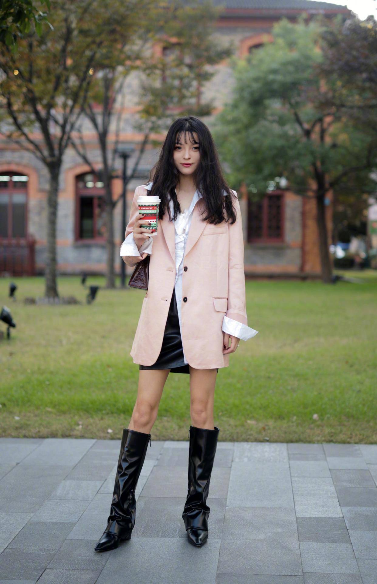 明度|教你怎么把简单的“衬衫”穿出新潮、时髦感，再也不怕撞衫了