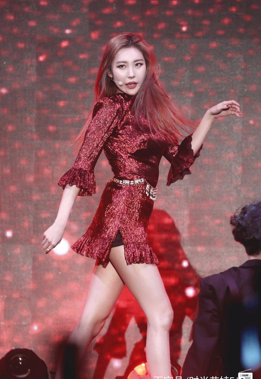 身材|论私服还是李宣美会穿，时尚塔尖的她穿什么都一个味，性感又美艳