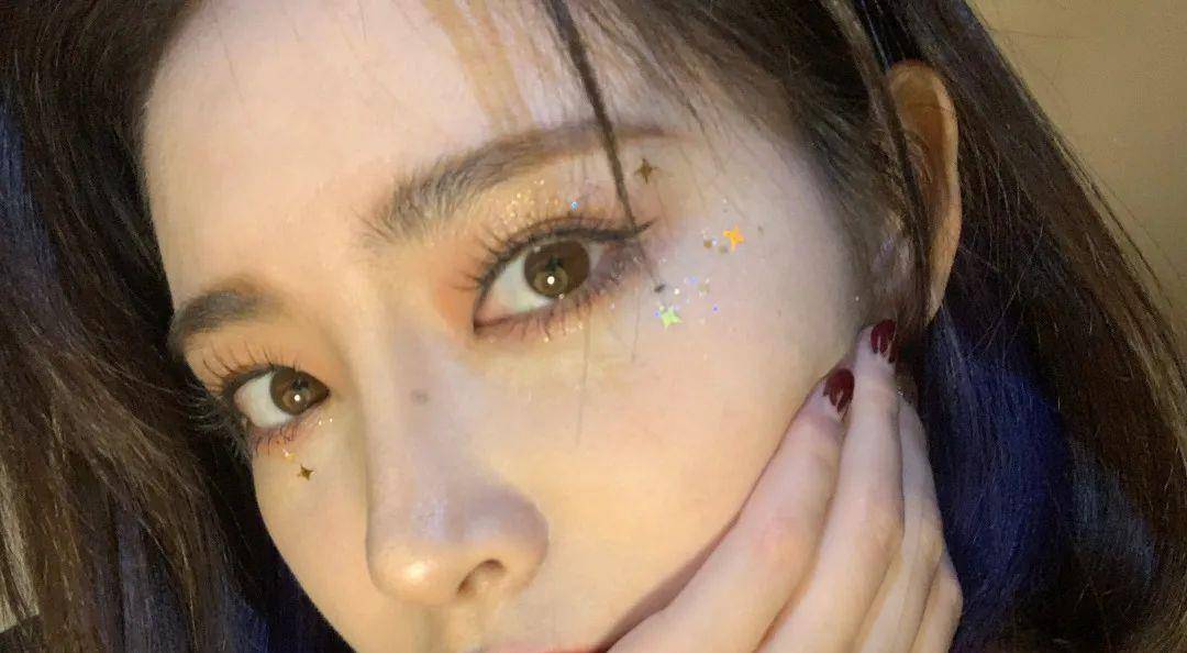 亮片|眼睛上有星星？Bling Bling的珠光眼影超级仙气！