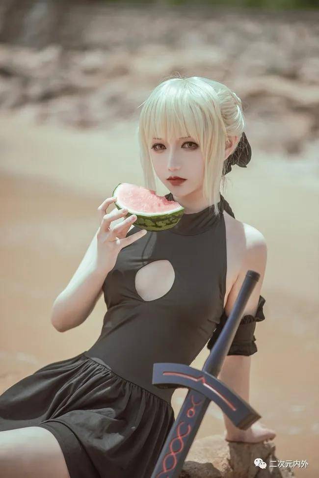 cos正片fgo泳装黑呆