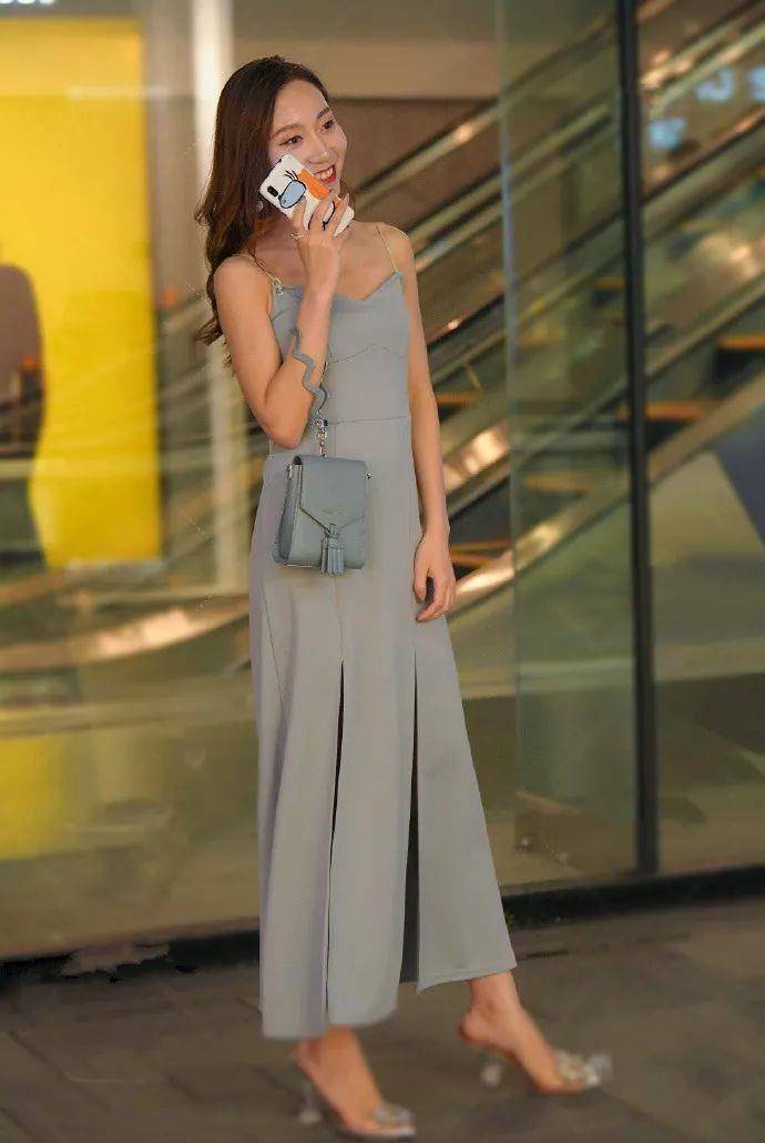 高跟鞋|出街搭配一双高跟鞋，瞬间让女性带着迷人的魅力