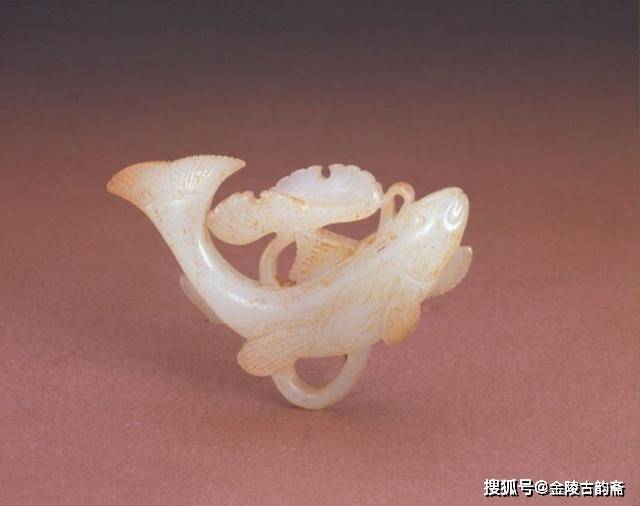 我的镇斋之宝53：宋代白玉鱼莲巾环_搜狐网