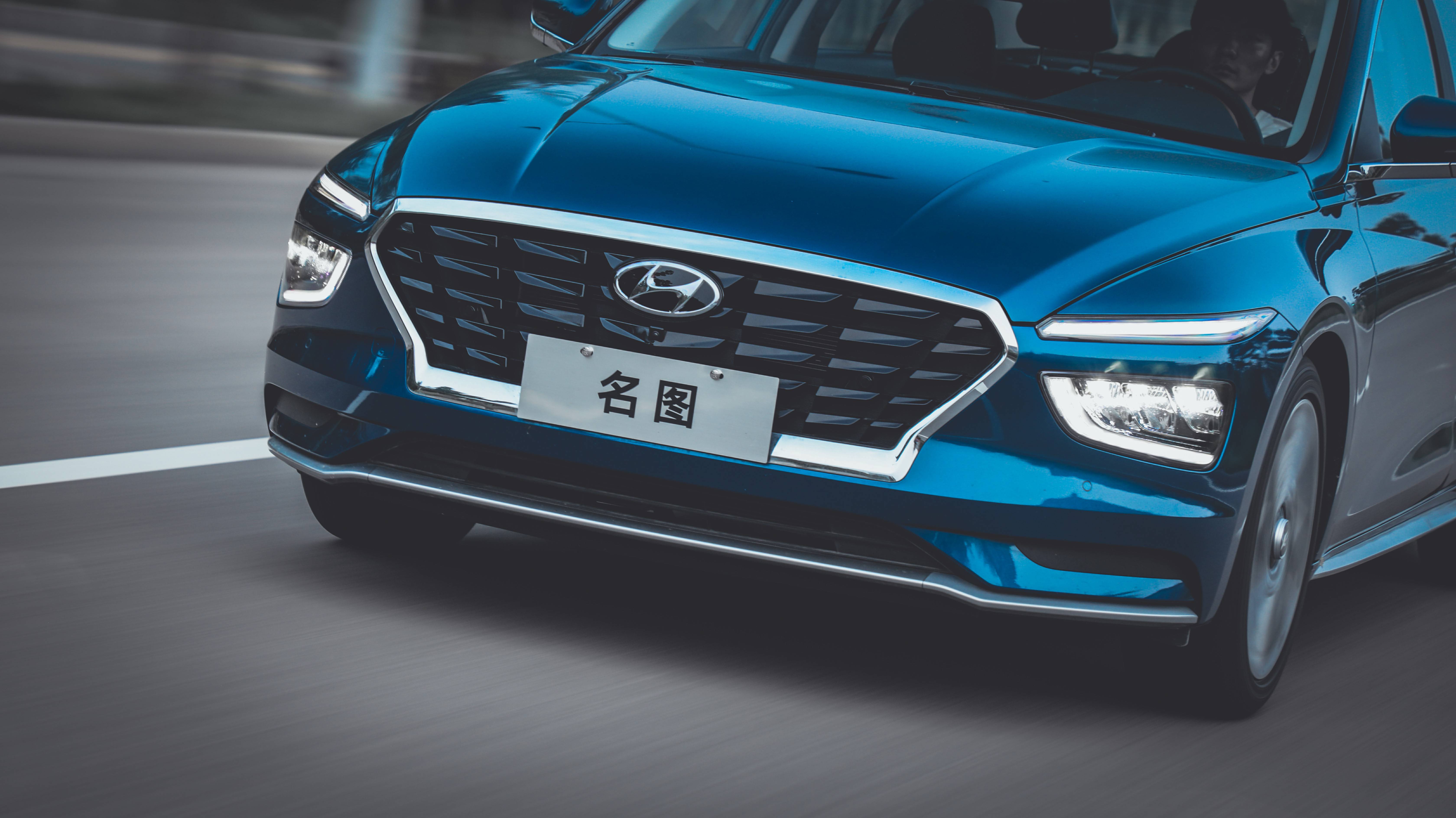 今年年初随着全新名图上市,北京现代的新一代轿车产品线正式成型,从