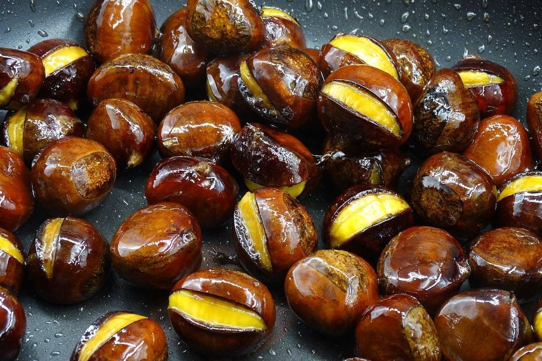 糖炒栗子|五种常见零食，劝你尽早拉黑，尤其最后一种，热量或堪比“喝油”