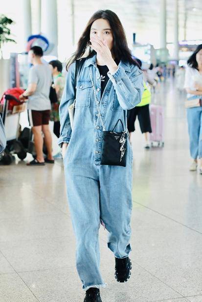 套装|宋佳真大手笔，穿4万大牌西装走机场，“白富美”私服更有看点