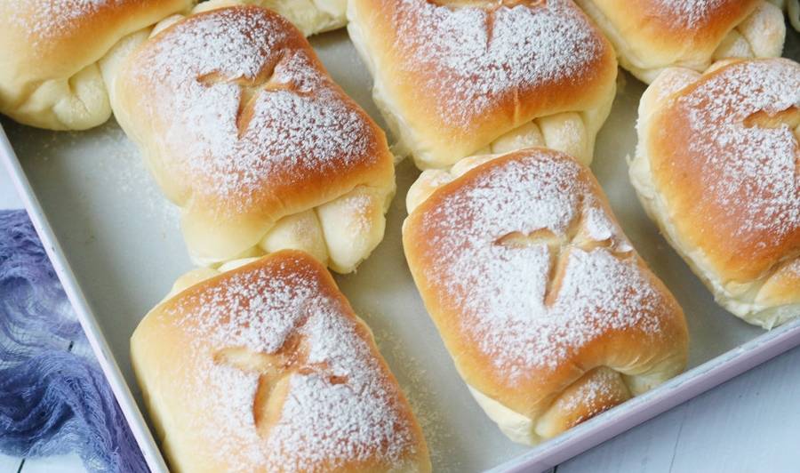 面包|风靡烘焙圈的日式牛奶卷,一次做两盘,开学早餐不愁了