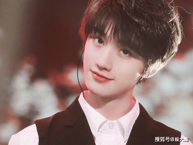 身材|谢娜产后直播玩懵主持人！导演小哥结巴插不上话，喊话挑战丁程鑫