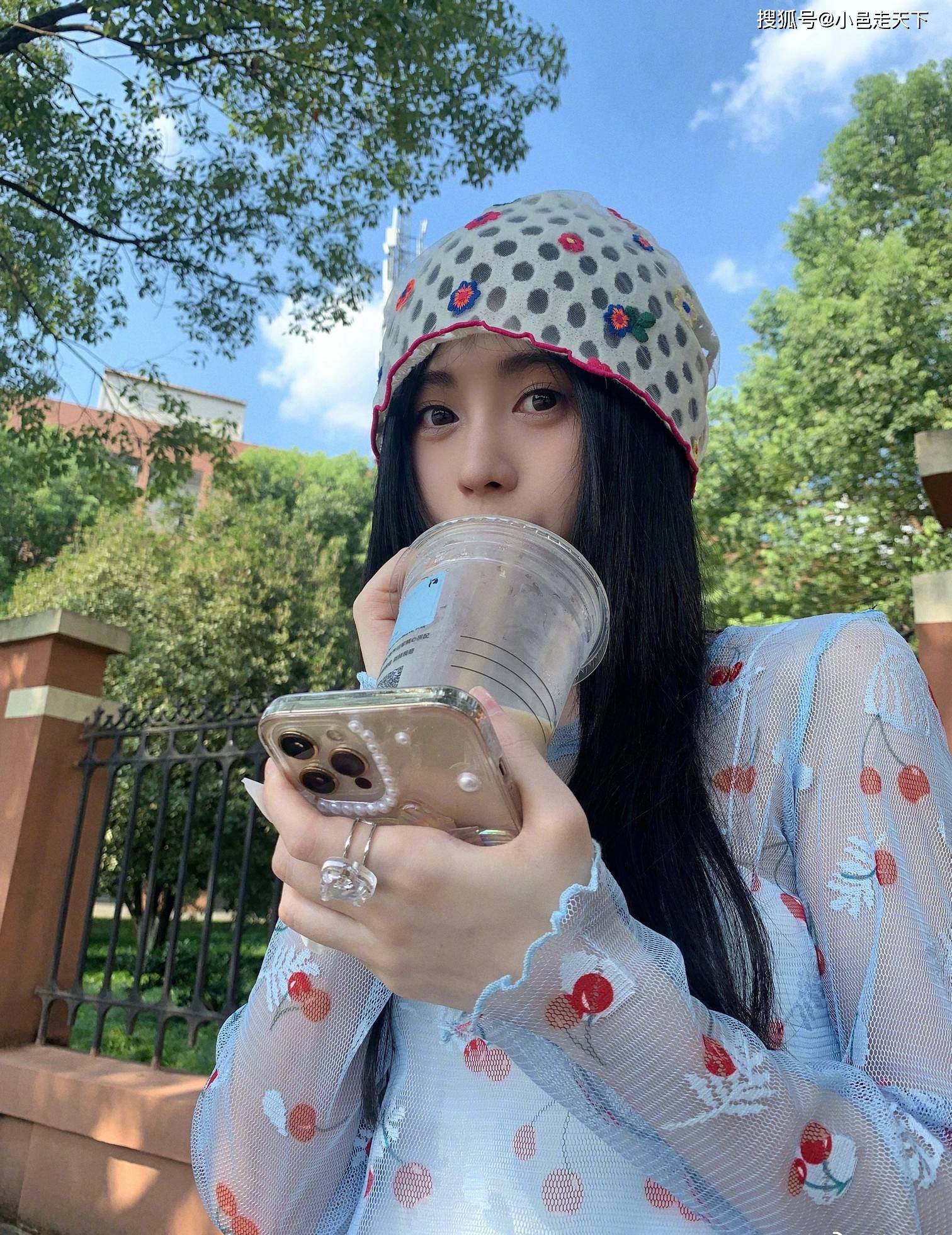 白色|鞠婧祎白色纱衣夏日美腿写真