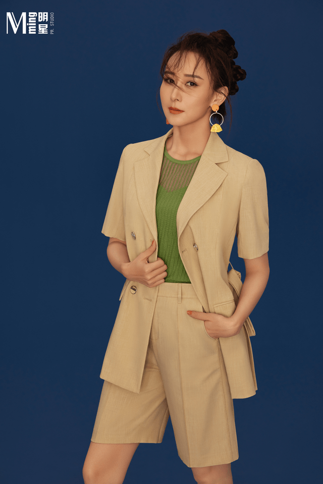 套装|这件真我西服套装究竟有什么魅力？陈数、邬君梅、胡静都在穿