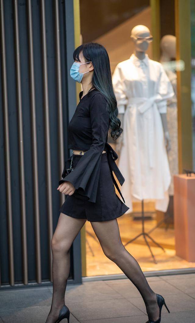 颜色|穿着短裤的搭配更加可爱,营造出你的风格和浓厚的氛围