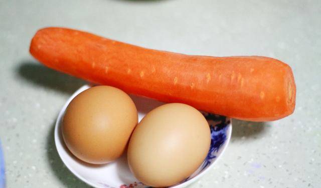 时间|早上只需5分钟时间就可以做一份健康营养美味的红萝卜鸡蛋饼