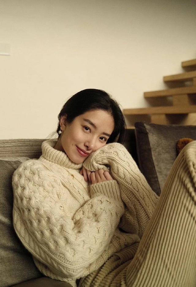 白女士|欧阳娜娜值3w的名媛标配，扒家底竟是ZARA的伪豪门姐妹？