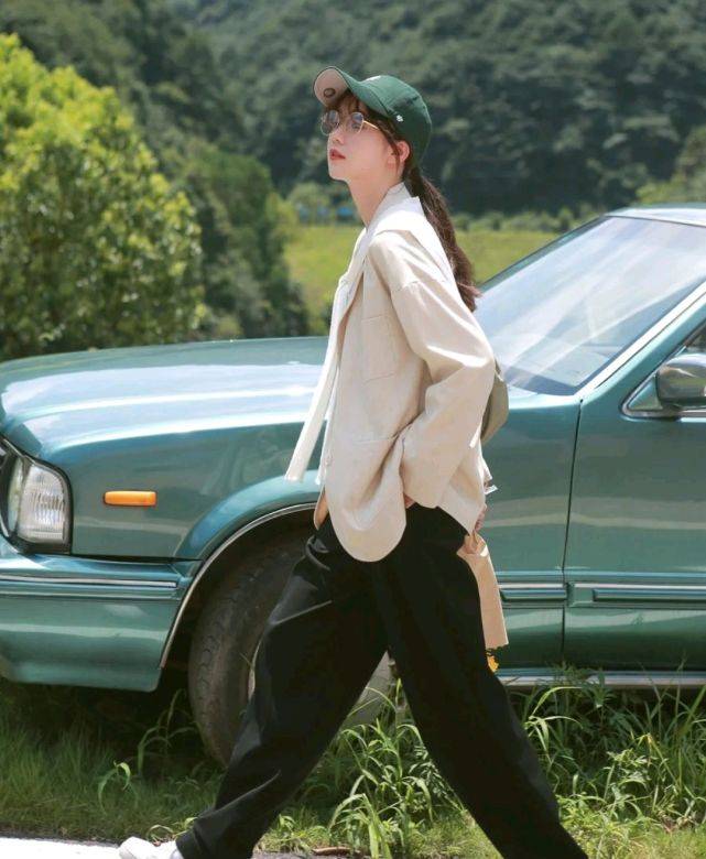 服装|西装穿搭虽然很简约,但风格要自己掌控,穿出更多可能