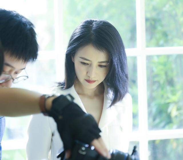 漂亮|“素颜”也好看的女生，一般都有这四个特征，有一个就很迷人
