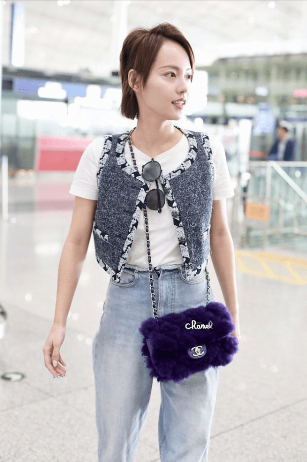 仙女|“辣妈”张嘉倪还有学生气，一身休闲清爽穿搭，真看不出30多岁