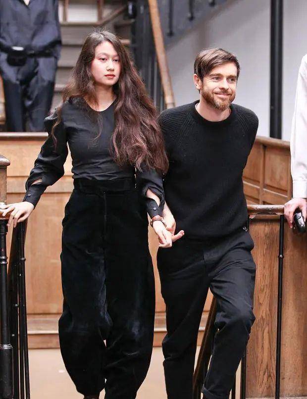 美人|美过Jennie，就这一张伪素颜、大方脸竟是“法国偷心贼”？