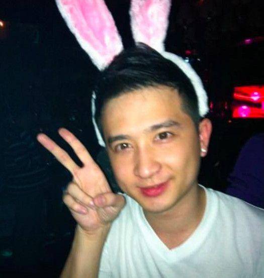 是少年包青天中的白玉堂锦毛鼠,当年玉树临风,如今撞脸王思聪_张伟文