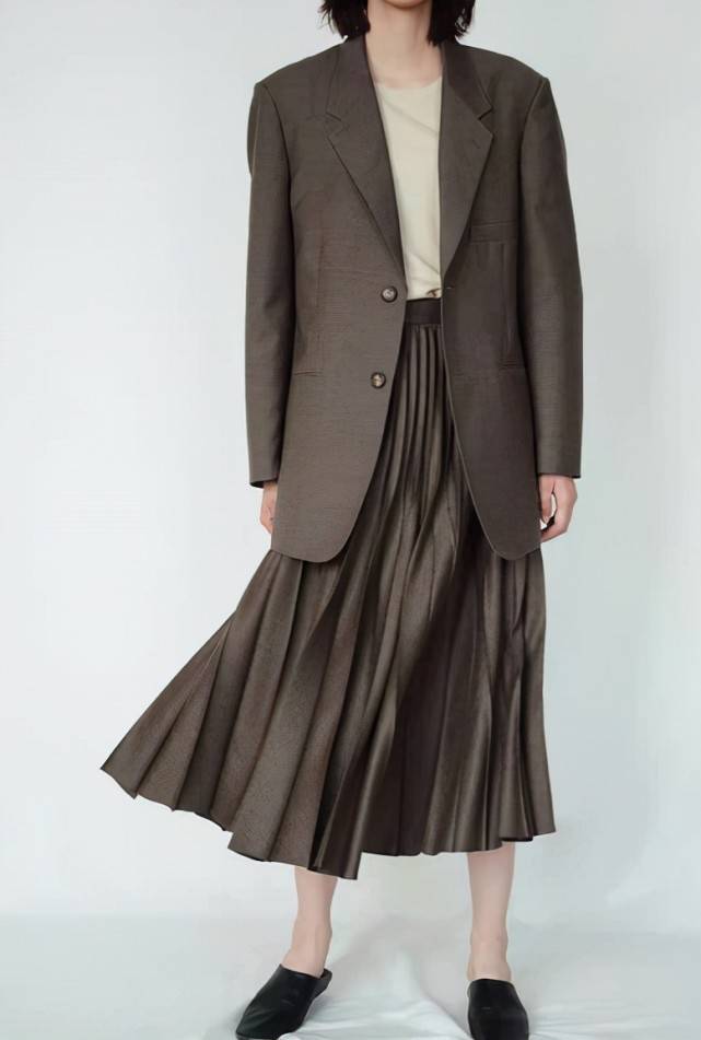 廓形|微胖的你需要一件廓形西装！宽松硬挺剪裁帅气度拉满，百搭还显瘦