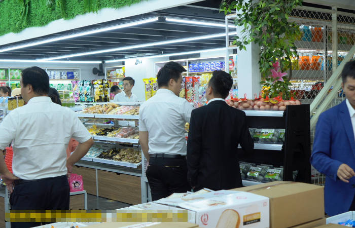需求|时下火热的开怡佳仁零食店，靠谱吗？