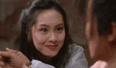 黑色|逆龄女神朱茵,年近50风韵不减,她的小个子气质穿搭不能错过