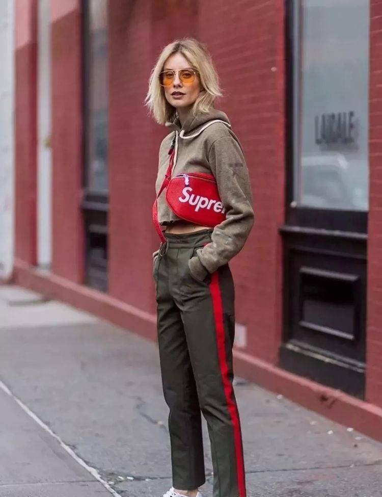 卫衣|倪妮用卫衣配阔腿裤好俏皮，少女感十足，小个子麻烦请跟周冬雨学