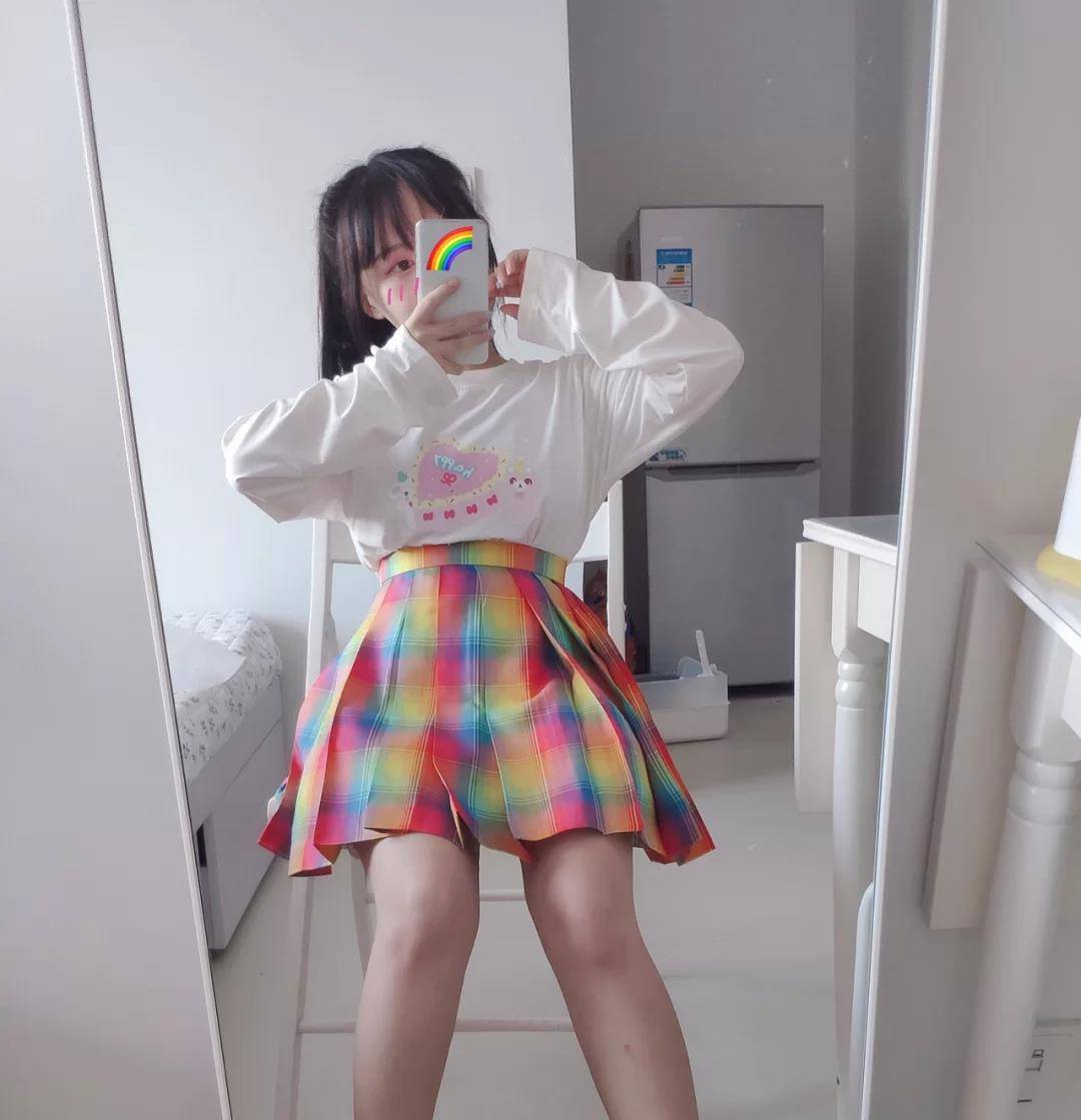怎么穿jk裙子视频教程 ca8f0e49d45447d68d47422e29be075b.jpeg