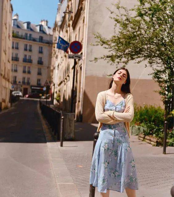 美人|美过Jennie，就这一张伪素颜、大方脸竟是“法国偷心贼”？