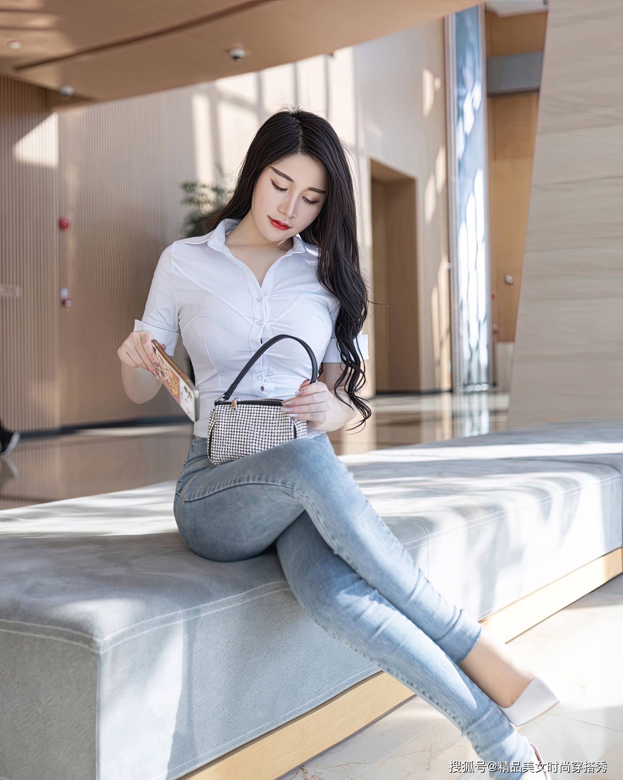 黑色|气质十足的职场穿搭，让你做职场时尚女王