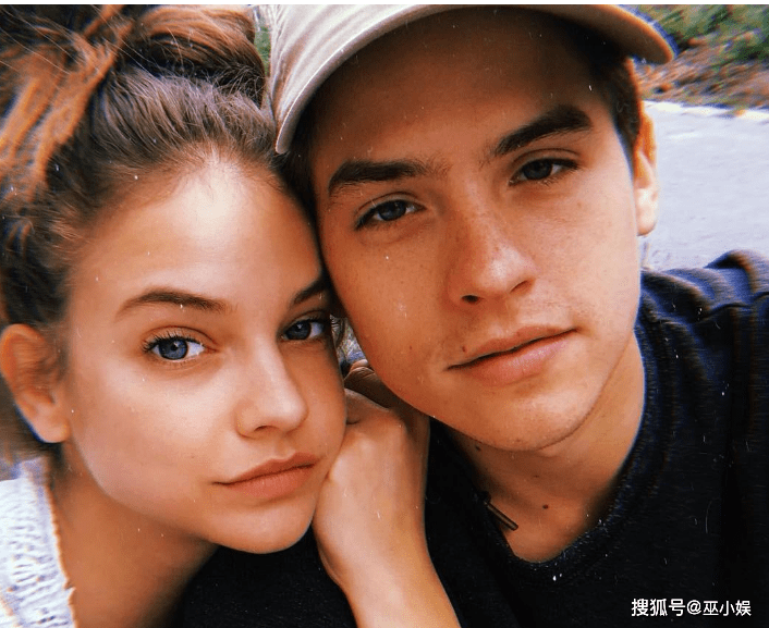 男主曾恶意丑化中国,女主手势惹争议_迪伦·斯普罗斯