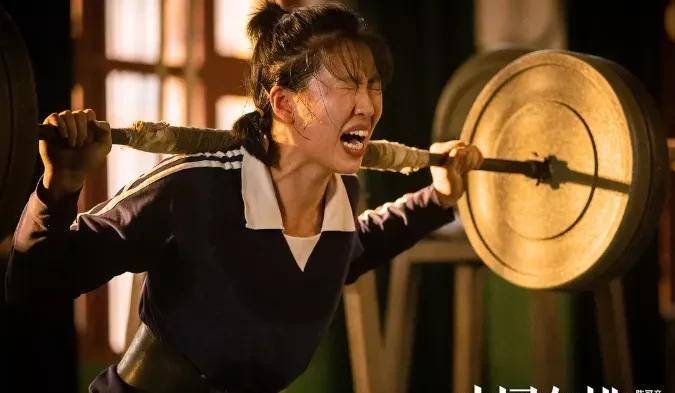 张小斐|30届华鼎奖竞争惨烈:巩皇张小斐争影后,易烊千玺四大影帝争最佳