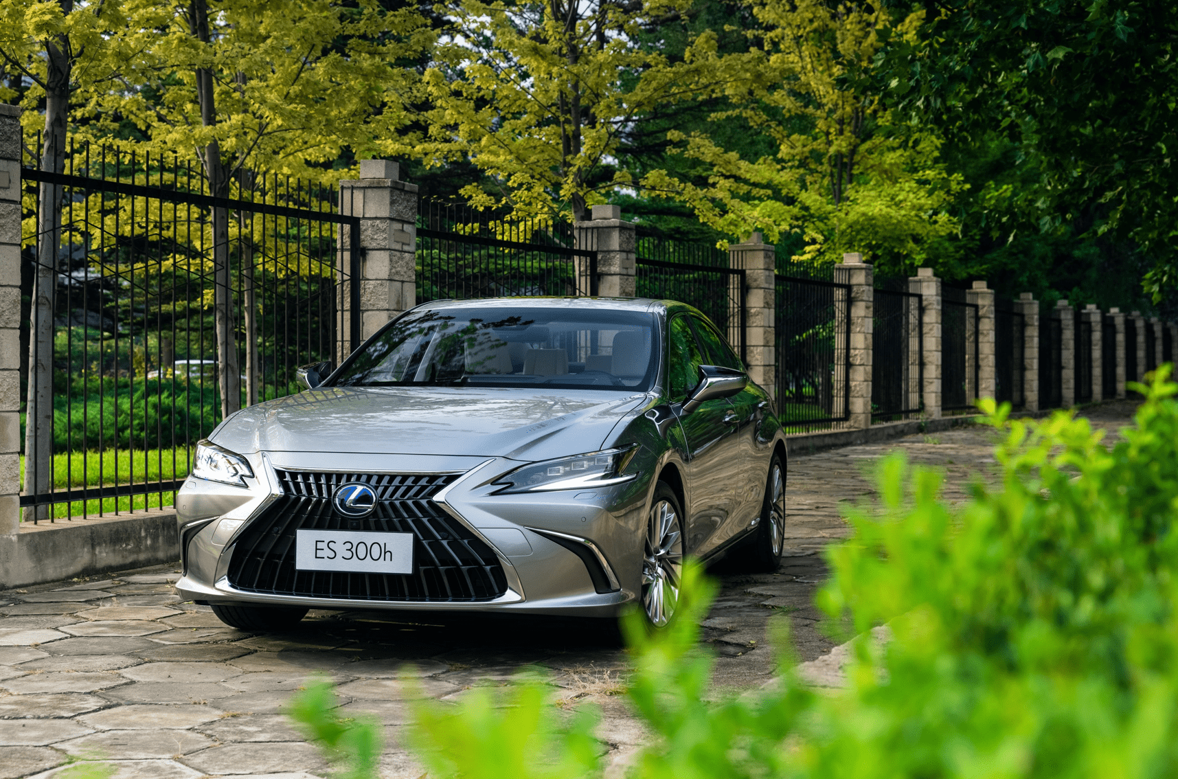 要面子选e级,要性价比选a6l,真正懂车的都选雷克萨斯es