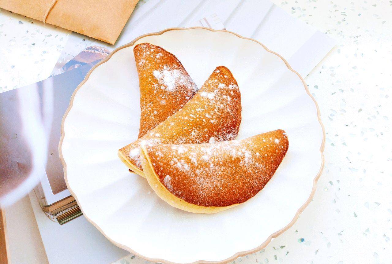 加入适量|月牙饼的制作方法，味道香甜，制作简单